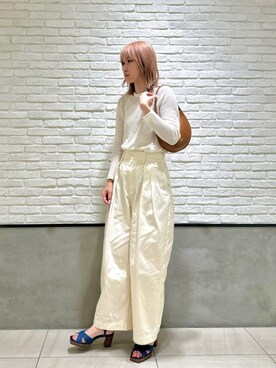 「INNUE（イヌエ）のアイテム」を使った、清水　オデット エ オディール スタッフさん（レディース・164cm）の春コーディネート