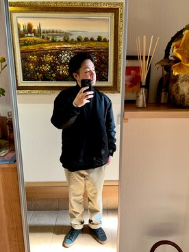 「Carhartt（カーハート）のアイテム（チノパンツ、ベージュ系）」を使った、taishi830420さん（メンズ）の冬コーディネート