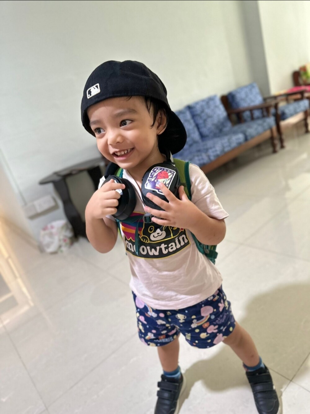 「子供服、こどもコーデ、3歳、おとこのこ、夏、ニューエラ」｜「NEW ERAのアイテム（キャップ、ブラック系）」を使った、Tuna Shakeさん（メンズ・174cm）の冬コーディネートの1枚目の写真