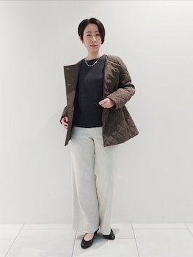 「インディヴィ」｜「アイテム（その他アウター）」を使った、ささきんさん（レディース・164cm）の秋コーディネート