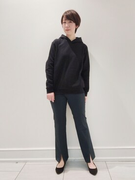 「インディヴィ」｜「アイテム（パーカー）」を使った、ささきんさん（レディース・164cm）の冬コーディネート