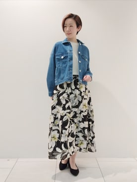 「インディヴィ」｜「アイテム（デニムジャケット）」を使った、ささきんさん（レディース・164cm）の春コーディネート