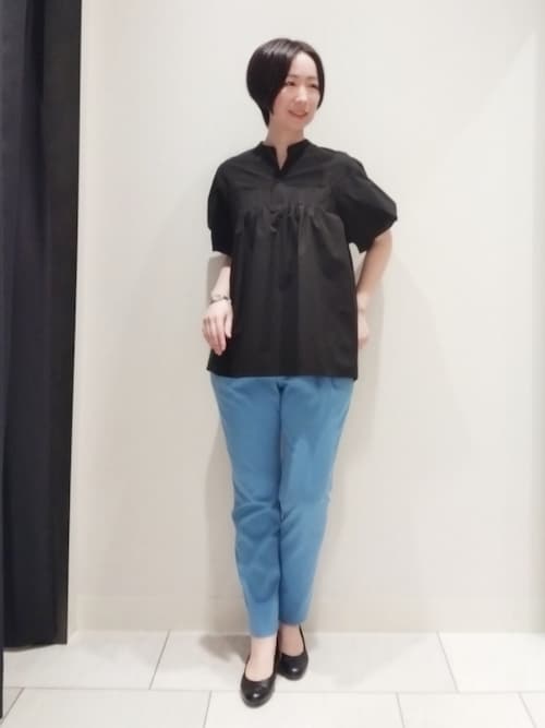 INDIVI タックテーパードパンツ ネイビー【新品未使用】 洗える】タックテーパードパンツ（パンツ(単品)） | INDIVI