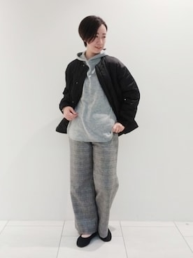 「インディヴィ」｜「アイテム（その他アウター）」を使った、ささきんさん（レディース・164cm）の冬コーディネート