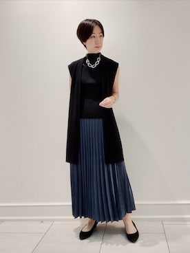 「インディヴィ」｜「アイテム（ベスト）」を使った、ささきんさん（レディース・164cm）の秋コーディネート