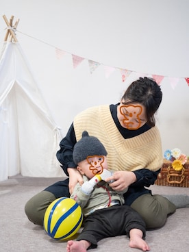 「petit main（プティマイン）のアイテム（ニットキャップ/ビーニー）」を使った、koaraさん（キッズ・70cm）の冬コーディネート