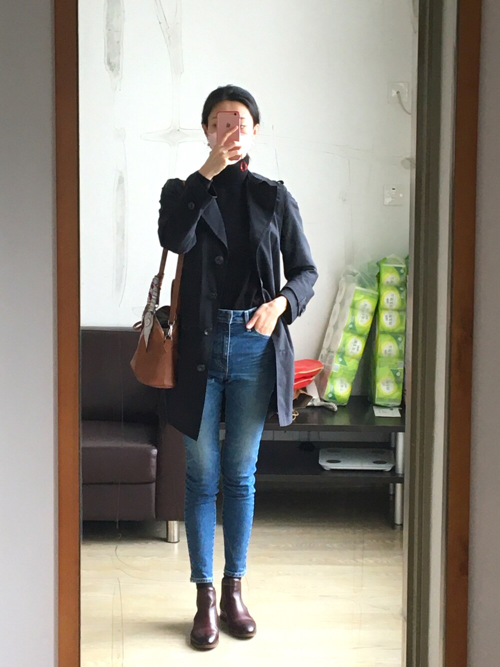 「girl、French」｜「Levis PReMIUMのアイテム（デニムパンツ、ブルー系）」を使った、yukii5lansさん（レディース・166cm）の冬コーディネートの1枚目の写真