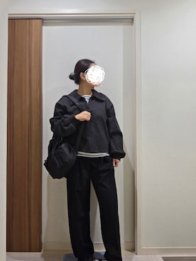 「アイテム（スラックス、ブラック系）」を使った、Kappeさん（レディース・158cm）の秋コーディネート