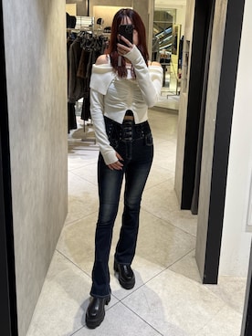 「EMODA（エモダ）のアイテム」を使った、菅谷レイナさん（レディース・168cm）の秋コーディネート