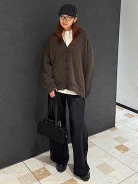 「アイテム（サングラス）」を使った、菅谷レイナさん（レディース・168cm）の秋コーディネート