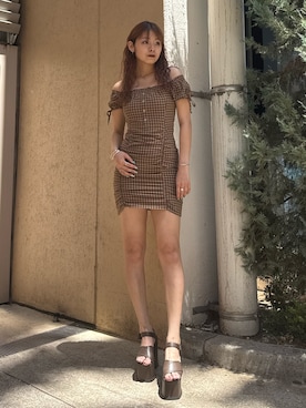 「EMODA（エモダ）のアイテム（アクセサリー）」を使った、菅谷レイナさん（レディース・168cm）の夏コーディネート