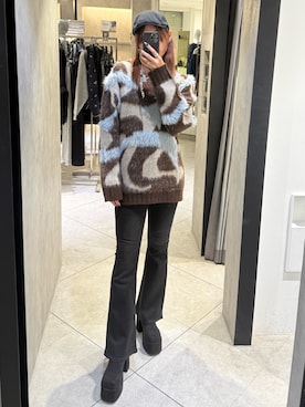 「アイテム（ハンチング/ベレー帽）」を使った、菅谷レイナさん（レディース・168cm）の秋コーディネート