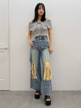 「EMODA（エモダ）のPLATING OFF SHOULDER KNIT（ニット/セーター、グレー系）」を使った、菅谷レイナさん（レディース・168cm）の春コーディネート