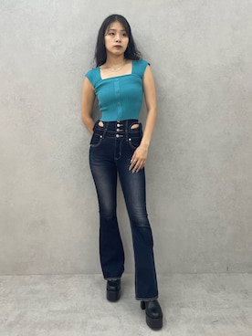 菅谷レイナさんのコーディネート