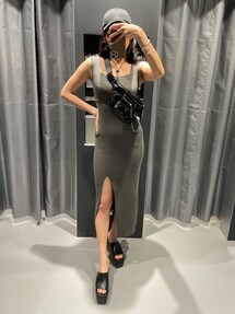 ベルトマークリブスリットワンピース｜エモダ（EMODA）アウトレット  