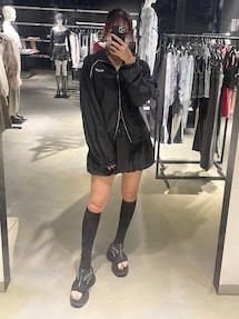 EMODA ホワイト ジップアップジャケット EMODA ホワイト ジップアップジャケット EMODA ホワイト ジップ