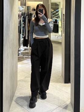 「EMODA（エモダ）のシングルブリッジグラス（サングラス、シルバー系）」を使った、菅谷レイナさん（レディース・168cm）の春コーディネート