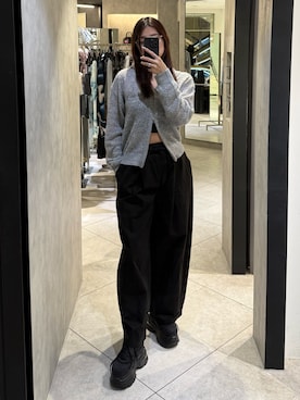 「EMODA（エモダ）のシングルブリッジグラス（サングラス、シルバー系）」を使った、菅谷レイナさん（レディース・168cm）の春コーディネート