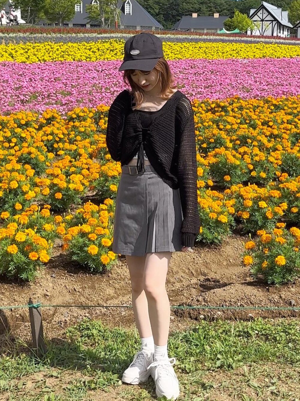 「プチプラ、GRL、ブラック、スカート、韓国ファッション、夏コーデ、お出かけコーデ、シンプルスタイル、モノトーン、ミニスカート」｜「GRLのアイテム（カーディガン/ボレロ、ブラック系）」を使った、Reikaさん（レディース・156cm）の夏コーディネートの1枚目の写真