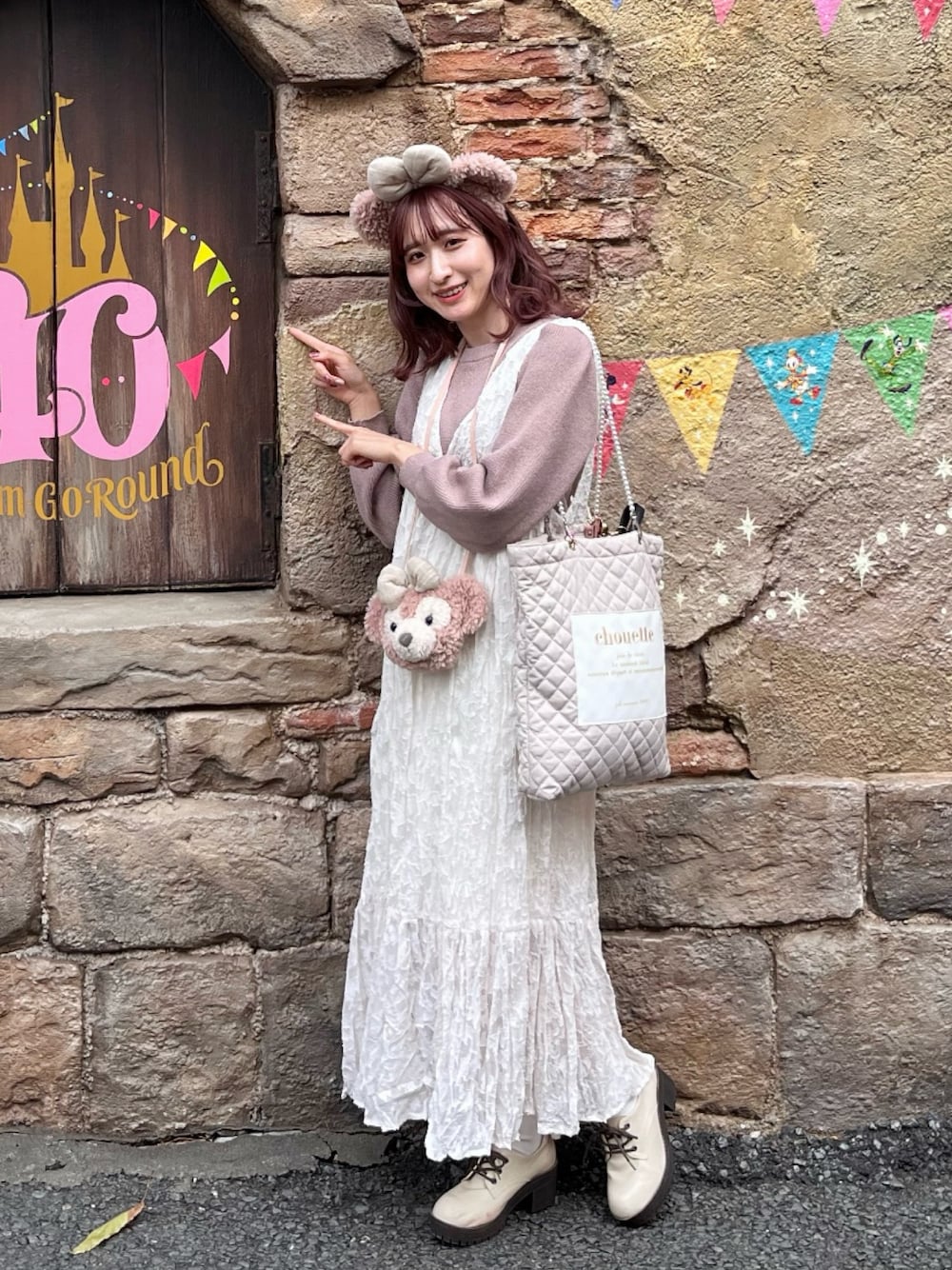 「ディズニー、ディズニーコーデ、シェリーメイ、ワンピース、ワンピースコーデ、ワントーンコーデ、GRL、apresjour、プチプラ、プチプラコーデ」｜「GRLのアイテム（トートバッグ、ホワイト系）」を使った、Reikaさん（レディース・156cm）の春コーディネートの1枚目の写真