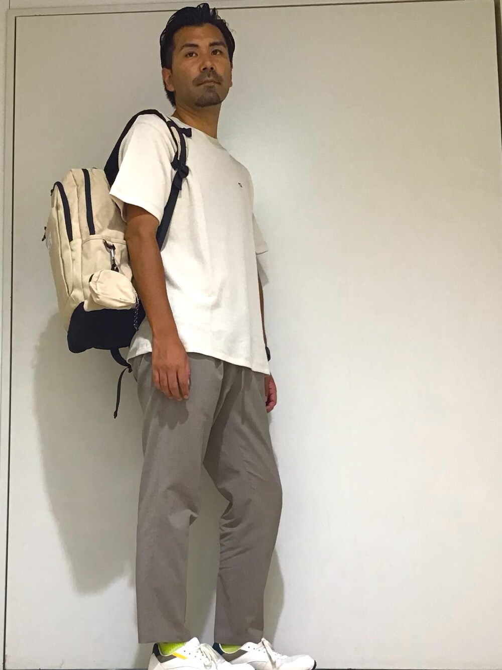 「ワッフルクルーネックＴ、リュックスタイル、リュック、アーノルドパーマー、Arnold Palmer、お出かけコーデ、セールで買いました、撥水」｜「Arnold Palmerの10ポケットリュック（バックパック/リュック、ベージュ系）」を使った、アーノルドパーマー@イオンモールむさし村山店さん（メンズ・175cm）の夏コーディネートの1枚目の写真