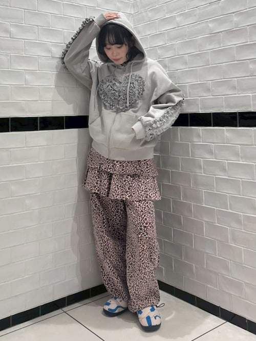 HEART FRILL フーディー（パーカー）｜Candy Stripper（キャンディ