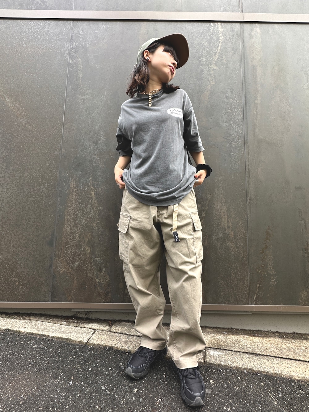 春夏シンプル✭カーゴパンツ✭ラフでかっこいいアウトドアコーデ 春夏シンプル✭カーゴパンツ✭ラフでかっこいいアウトドアコーデ