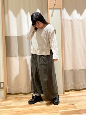 「ぽっちゃり」｜「アイテム（ベスト、ホワイト系）」を使った、ユキハミさん（レディース・151cm）の秋コーディネート