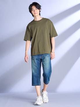 「nissen（ニッセン）の綿１００％オーバーサイズ裾ドローコード脇ポケットTシャツ【大きいサイズ有】（Tシャツ/カットソー、グリーン系）」を使った、nissen Mens Modelsさん（メンズ・185cm）の春コーディネート