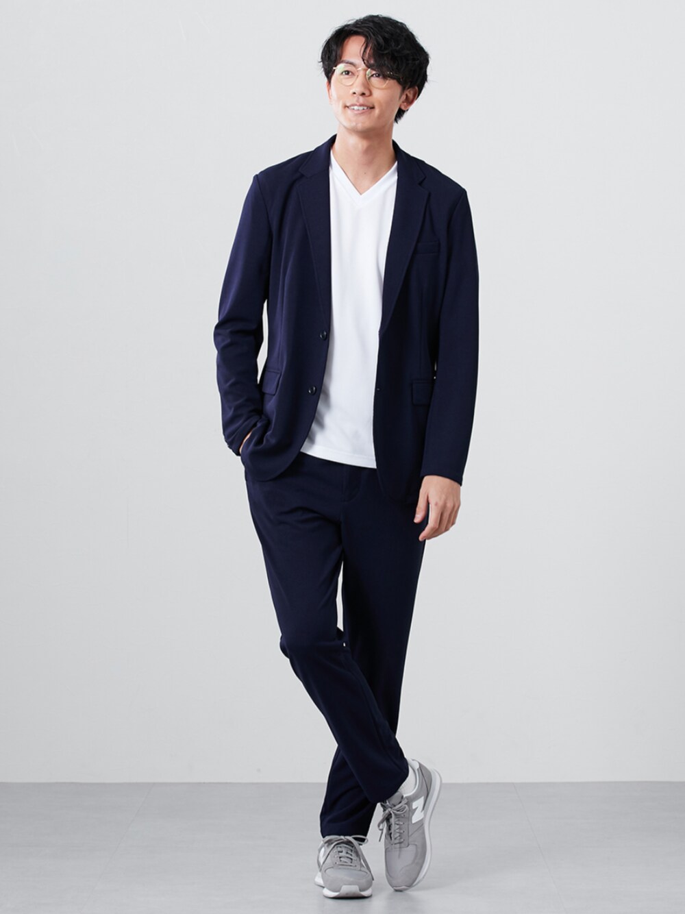 nissen Mens Modelsさんの「【吸汗速乾・UVカット】裏面メッシュ半袖ＶネックＴシャツ（nissen）」を使ったコーディネート