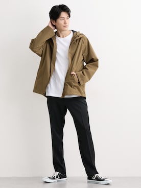 「nissen（ニッセン）の背面メッシュ　衿高　半袖Ｔシャツ（接触冷感・吸汗速乾・ストレッチ）（Tシャツ/カットソー、ホワイト系）」を使った、nissen Mens Modelsさん（メンズ・182cm）の秋コーディネート