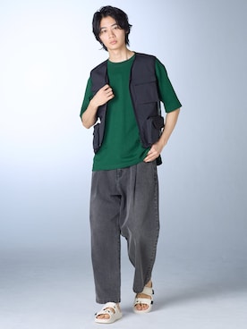 「nissen（ニッセン）の綿１００％デニムワイドタックパンツ【大きいサイズ有】（パンツ、ブラック系）」を使った、nissen Mens Modelsさん（メンズ・185cm）の春コーディネート