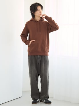 「nissen（ニッセン）の綿１００％デニムワイドタックパンツ【大きいサイズ有】（パンツ、ブラック系）」を使った、nissen Mens Modelsさん（メンズ・182cm）の秋コーディネート