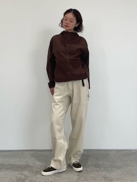「アイテム（ナイロンジャケット）」を使った、Gramicciさん（レディース・164cm）の秋コーディネート