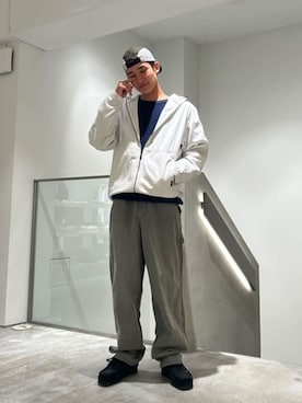 「アイテム（ナイロンジャケット）」を使った、Gramicciさん（メンズ・173cm）の秋コーディネート