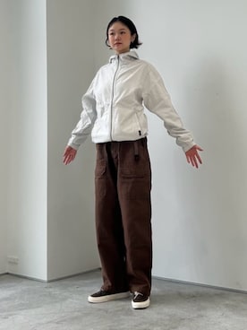 「アイテム（ナイロンジャケット）」を使った、Gramicciさん（レディース・164cm）の秋コーディネート