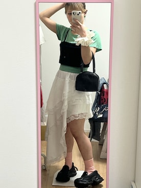 「Lattice（Lattice）のミニボストンバッグ（トートバッグ、ブラック系）」を使った、桃さん（レディース・155cm）の秋コーディネート