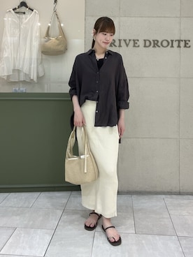 「RIVE DROITE（リヴドロワ）の予約【7色展開/日焼け・冷房対策/手洗い可】リネンワイドシャツ（シャツ/ブラウス、ブラウン系）」を使った、kotoneさん（レディース・166cm）の夏コーディネート