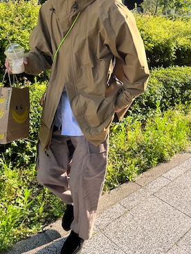「アイテム（マウンテンパーカー）」を使った、genさん（メンズ・178cm）の春コーディネート