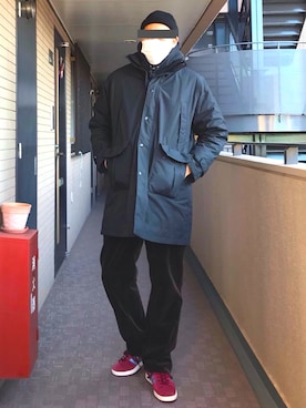 「adidas Originals（アディダスオリジナルス）のアイテム（スニーカー、レッド系）」を使った、A.K.H.D09さん（メンズ・180cm）の冬コーディネート