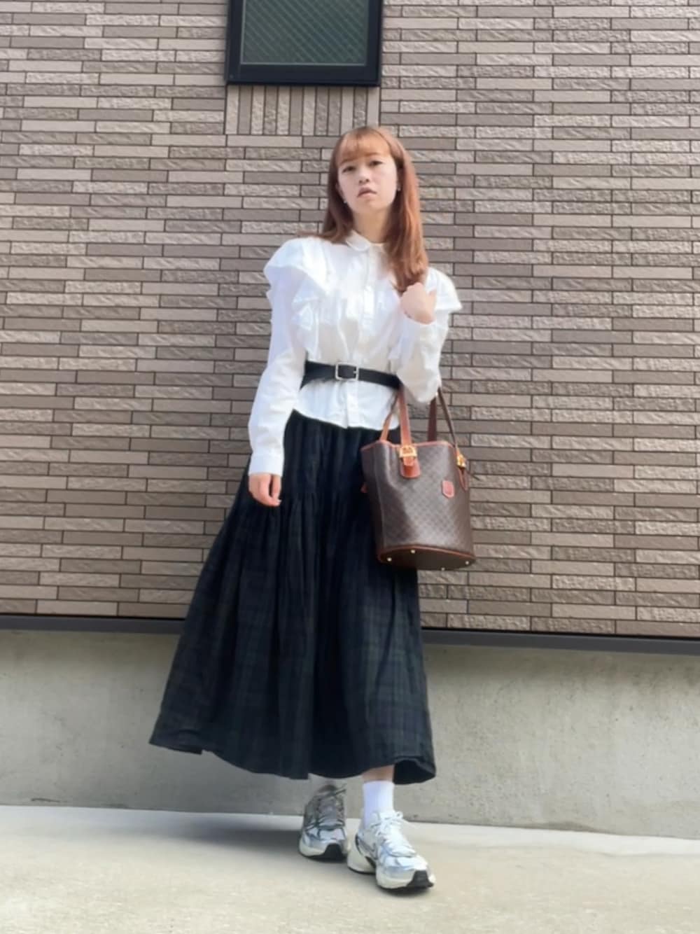C5029 ロゴフーディ×スカートコーデ FREAK'S STOREのスカートを使った「WEARyouthコーデ」の人気