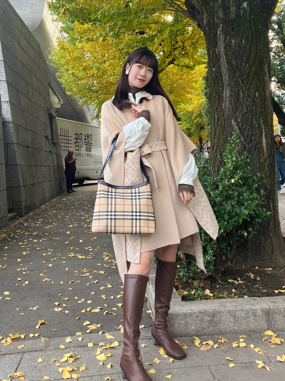 qung DHOLIC リシェスサガファーケープコート　ポンチョコート qung DHOLIC リシェスサガファーケープコート ポンチョコート クン