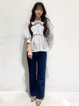 「index（インデックス）の《丈が選べる》ストレートデニムパンツ【洗濯機洗い可】（その他パンツ、ブルー系）」を使った、Kさん（レディース）の春コーディネート