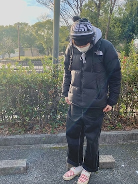 「オールブラック」｜「アイテム（サロペット/オーバーオール）」を使った、hyoさん（メンズ・178cm）の冬コーディネート