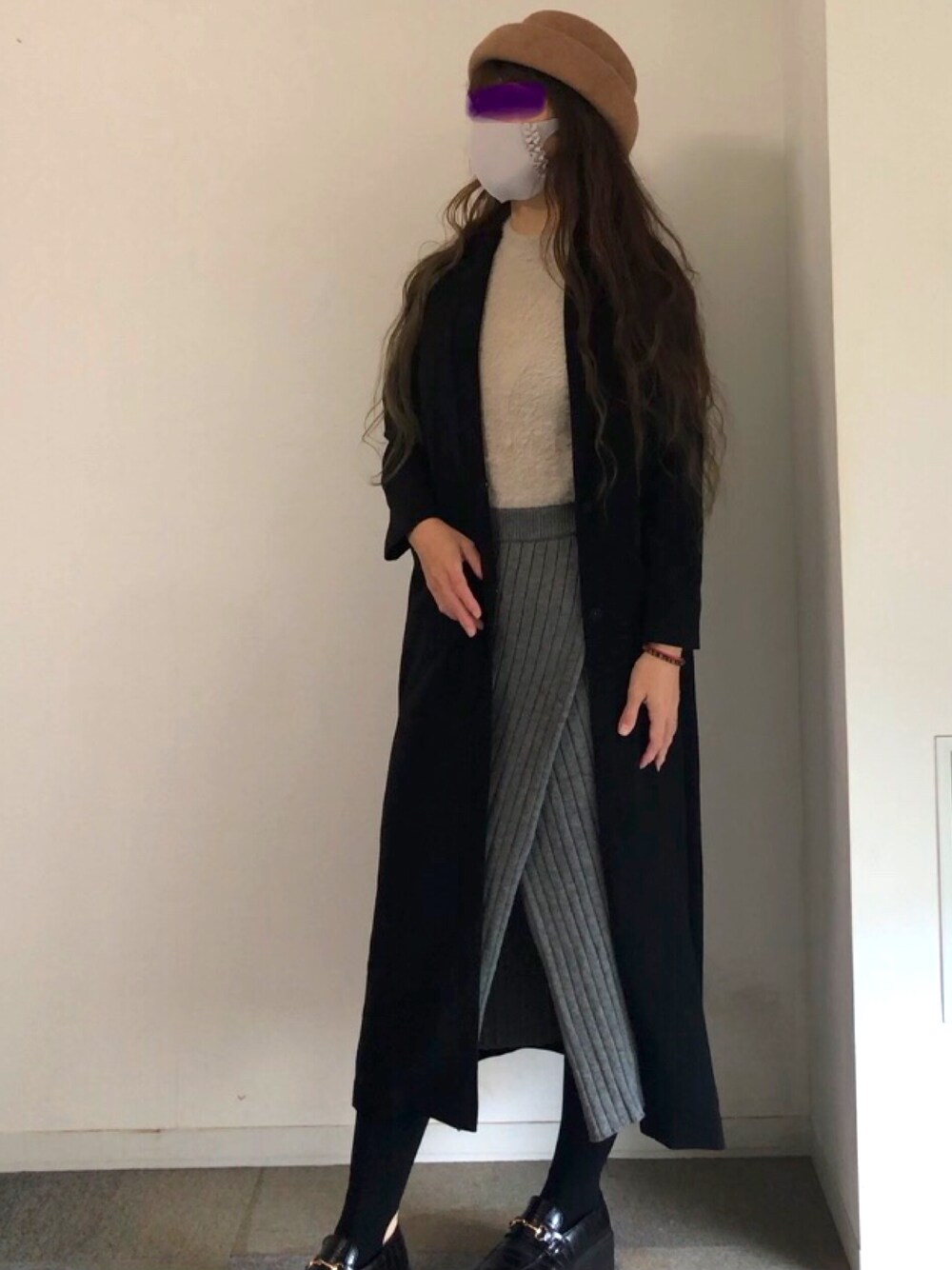 「ニット、カオリノモリ、ロングスカート、ニットスカート、大人コーデ、ロングアウター、低身長、シャギーニット、スリット、秋冬コーデ、グレースカート、リブスカート、モーリエトーク、相互フォロー、いいね、save、フォローお願いします🤑」｜「kaorinomoriの【カオリノモリ】ﾓｰﾘｴﾄｰｸ（ハット、ベージュ系）」を使った、♡indigolovE♡さん（レディース・152cm）の秋コーディネートの1枚目の写真