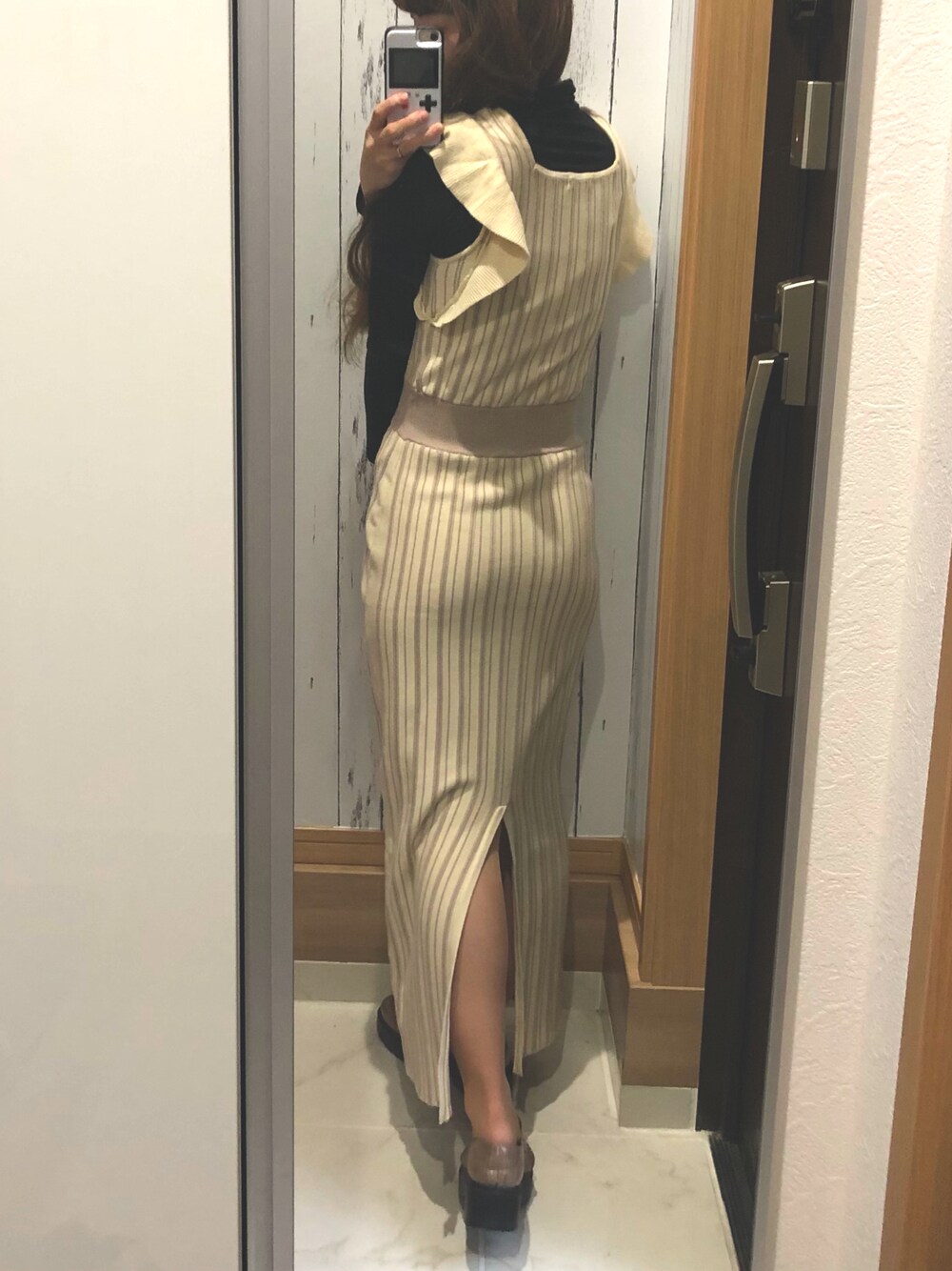 「春服みてみて、ストライプ、ストライプワンピース、肩フリル、ワンピース、ニットワンピース、今日のコーデ、スリット、スリットワンピース、低身長」｜「RESEXXYのラッフルデザインニットワンピース（ワンピース、その他）」を使った、♡indigolovE♡さん（レディース・152cm）の春コーディネートの1枚目の写真