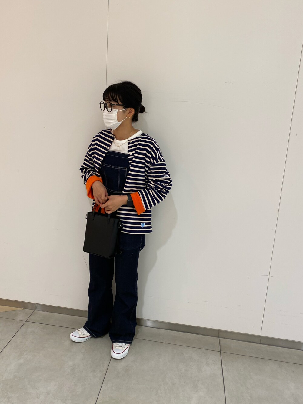 「お洒落さんとつながりたい、カジュアルコーデ、低身長コーデ、秋コーデ、ボーダー、サロペット、orcival、converse、bmingbybeams、SOMETHING、GU、だから秋服が好き」｜「ORCIVALのアイテム（カーディガン/ボレロ、ブルー系）」を使った、azusa さん（レディース・148cm）の秋コーディネートの1枚目の写真
