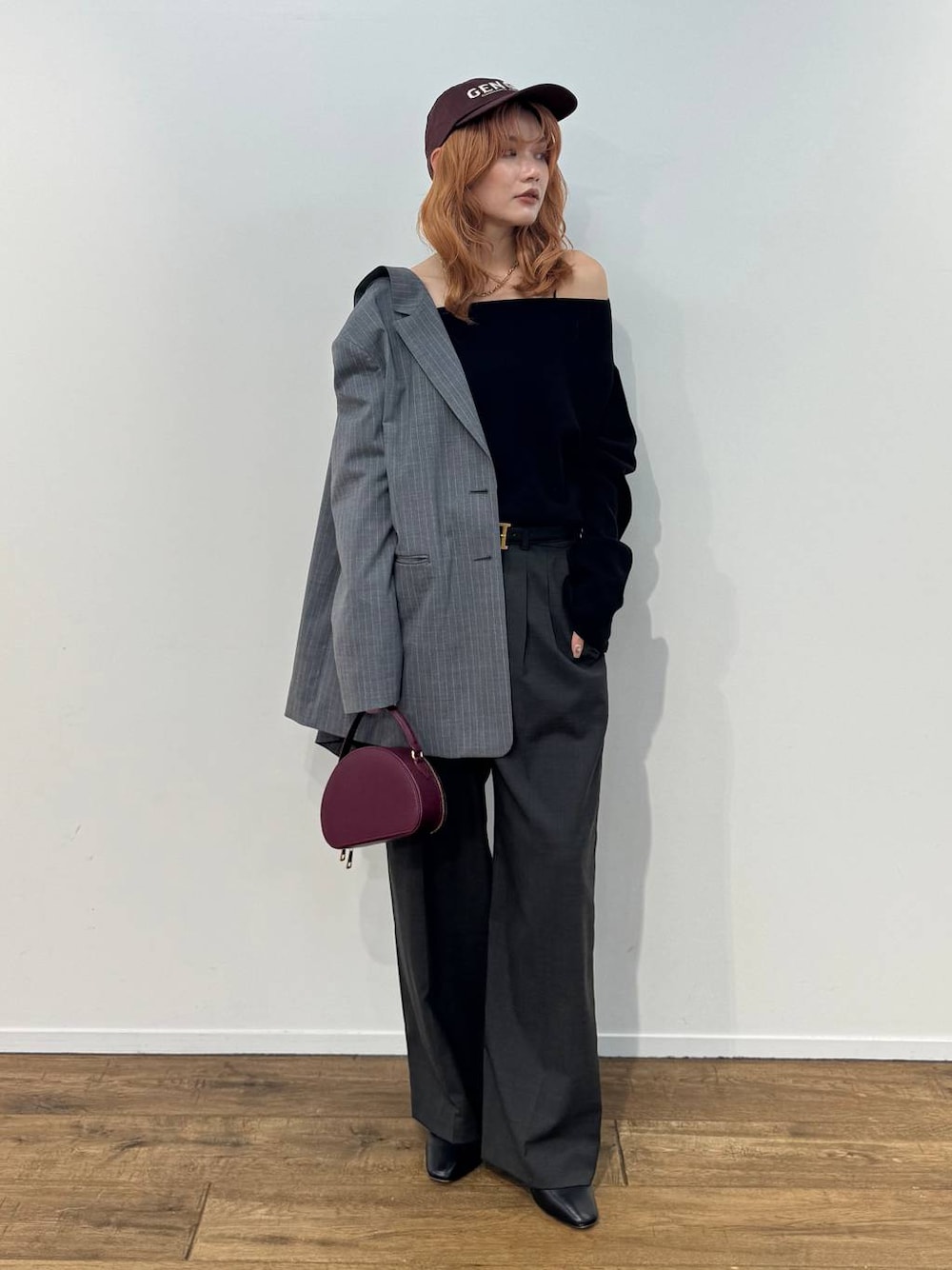 「リラックス、ナチュラル、ヘルシー」｜「BABYLONEのT/Wスラックスパンツ（スラックス、グレー系）」を使った、maiさん（レディース・161cm）の夏コーディネートの1枚目の写真
