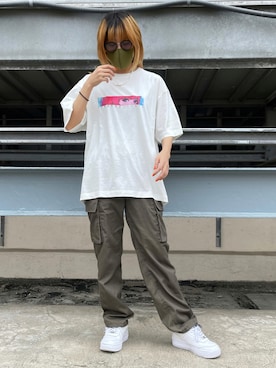 「DANKE SCHON（ダンケシェーン）のDankeSchon/ダンケシェーン/ツイル カーゴパンツ（カーゴパンツ、グリーン系）」を使った、マツモトさん（レディース・161cm）の夏コーディネート