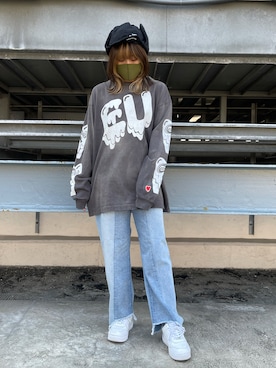 「EMOTIONALLY UNAVAILABLE × ©SAINT Mxxxxxxのアイテム（Tシャツ/カットソー、ブラック系）」を使った、マツモトさん（レディース・161cm）の夏コーディネート